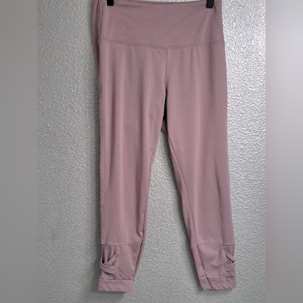 Lavender Cropped Leggings